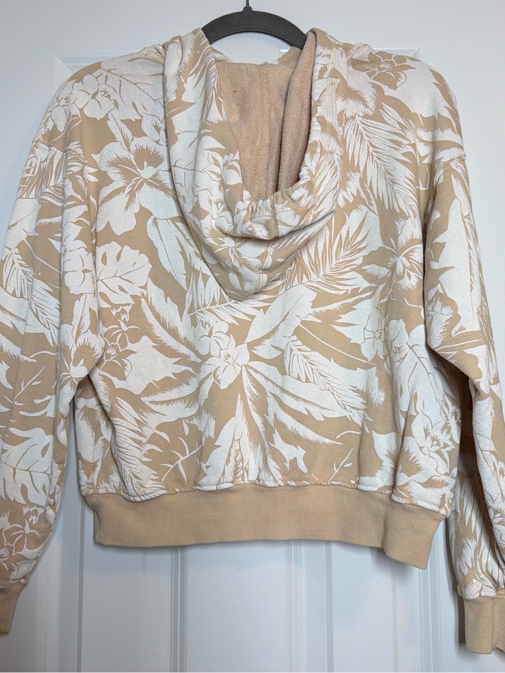 Billabong Beige and White Floral Pullover Hoodie - Picture 3 of 4